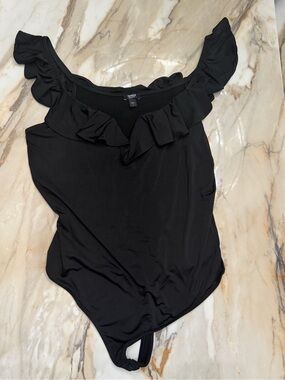 Express body contour Black Ruffle Off-Shoulder Bodysuit